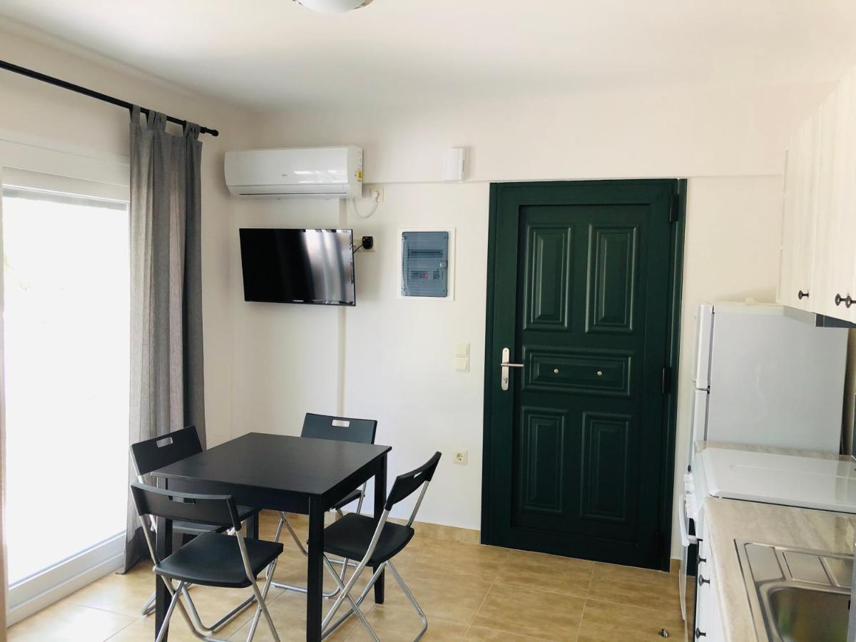 Ionian White Apartments Lefkáda Eksteriør billede