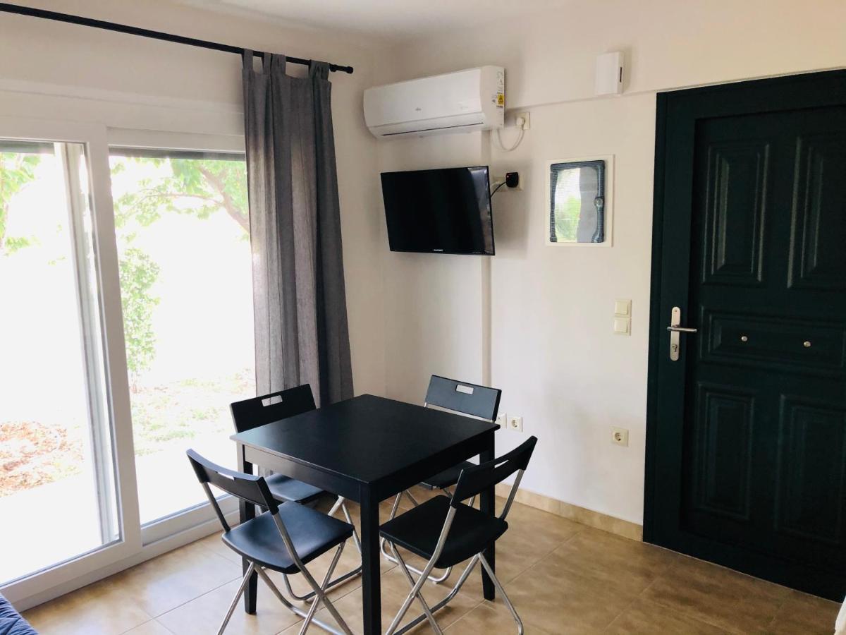 Ionian White Apartments Lefkáda Eksteriør billede